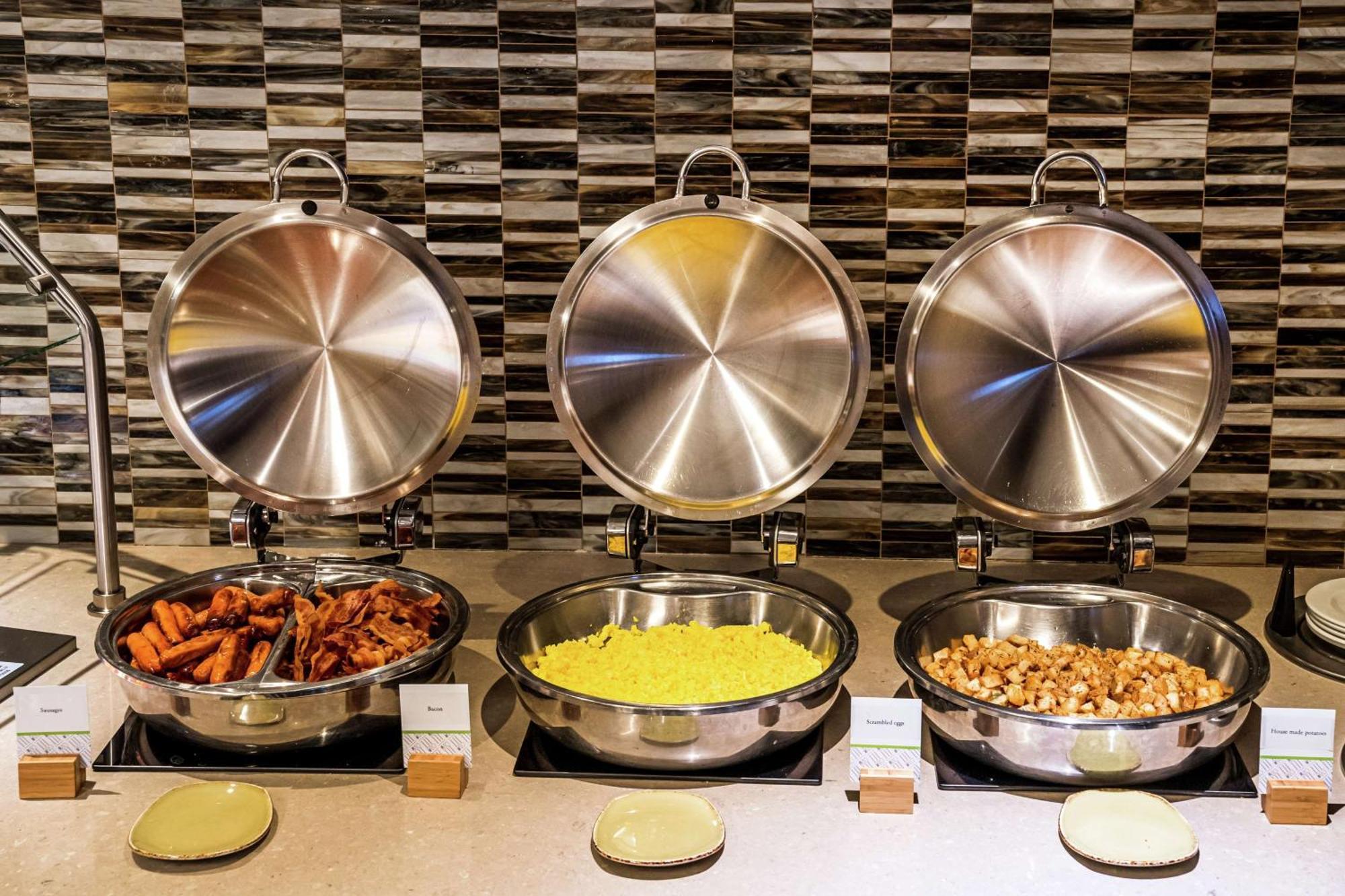 Doubletree By Hilton Kitchener Hotel Ngoại thất bức ảnh