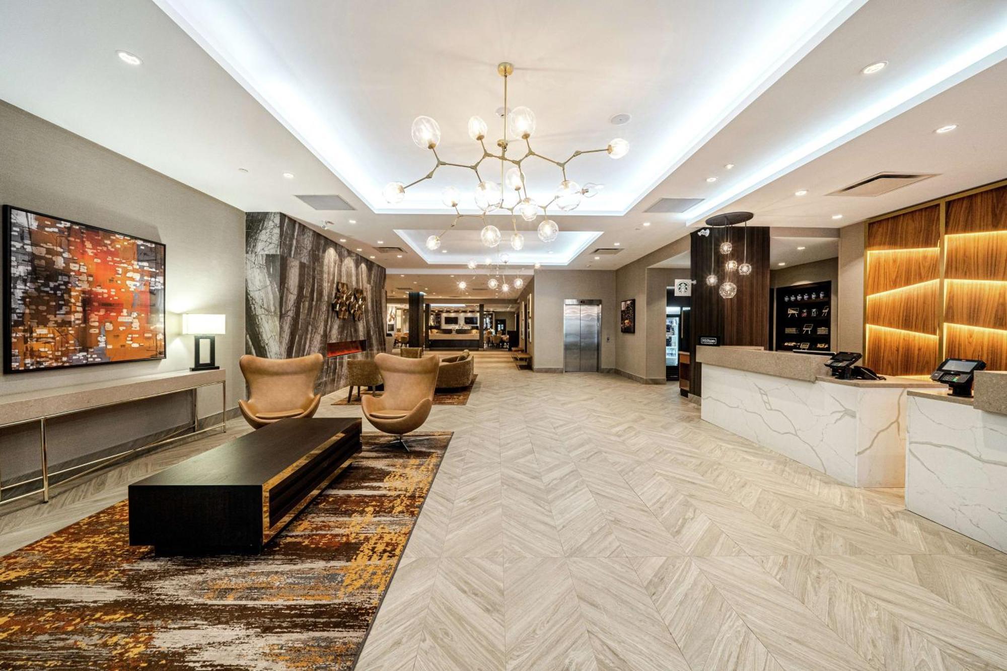 Doubletree By Hilton Kitchener Hotel Ngoại thất bức ảnh