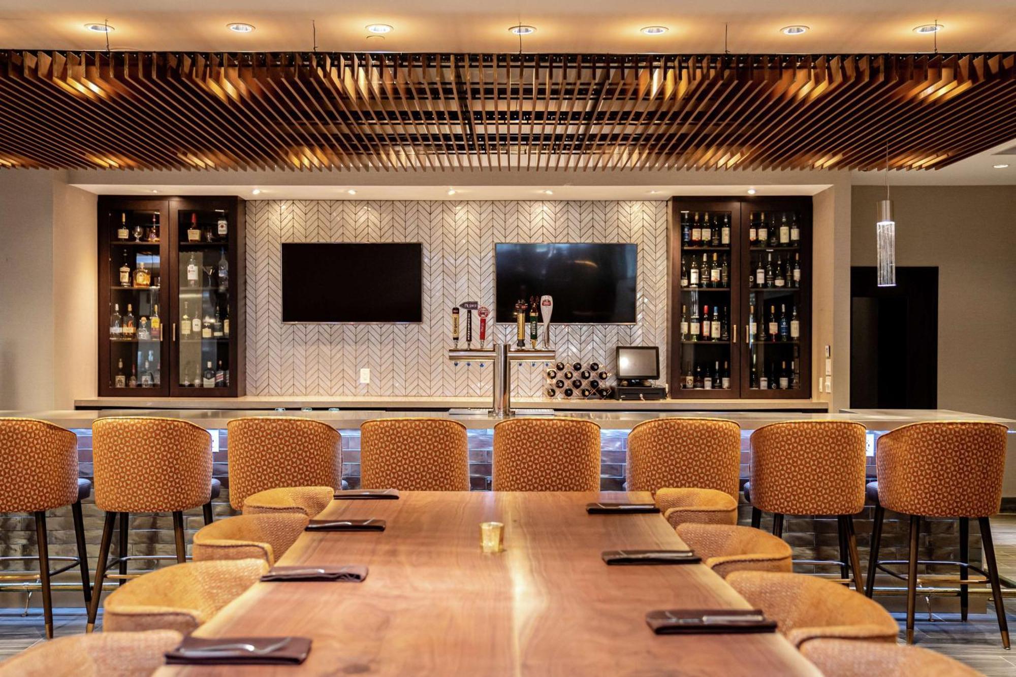 Doubletree By Hilton Kitchener Hotel Ngoại thất bức ảnh