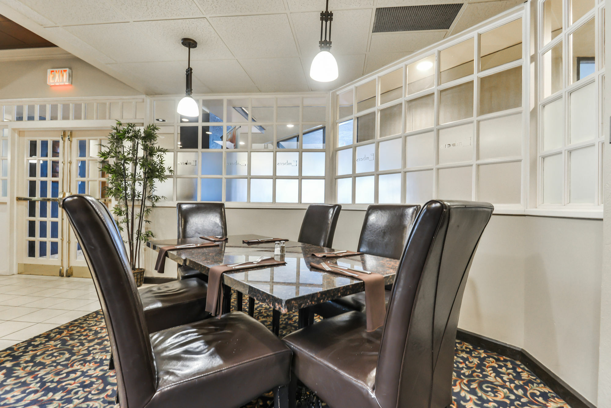 Doubletree By Hilton Kitchener Hotel Ngoại thất bức ảnh