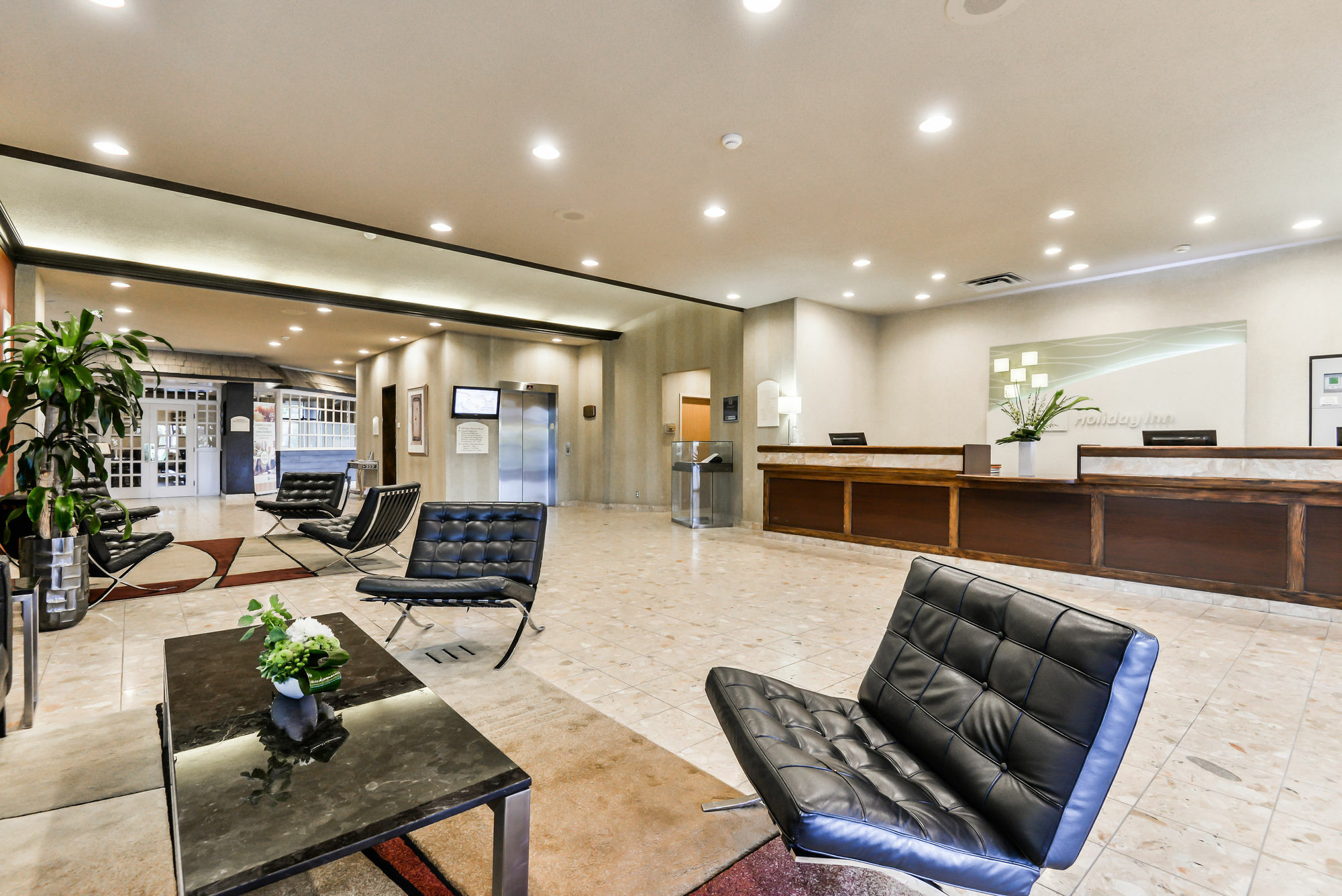 Doubletree By Hilton Kitchener Hotel Ngoại thất bức ảnh